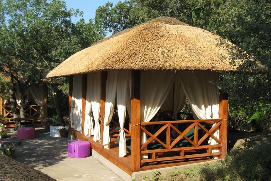 Why Should You Consider Getting a Thatched Roof?